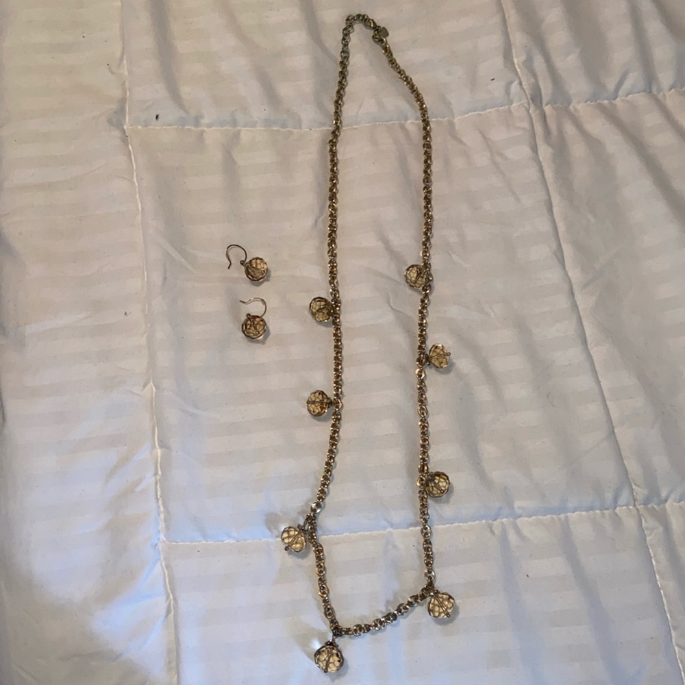 Stella & dot long necklace with matching earrings